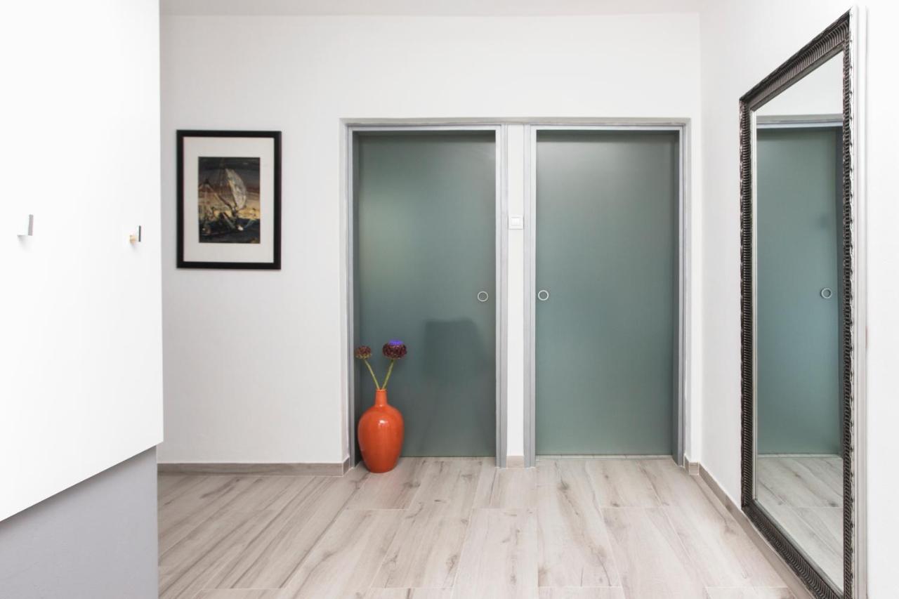 "Andrija" Apartmen'S 班约勒 外观 照片