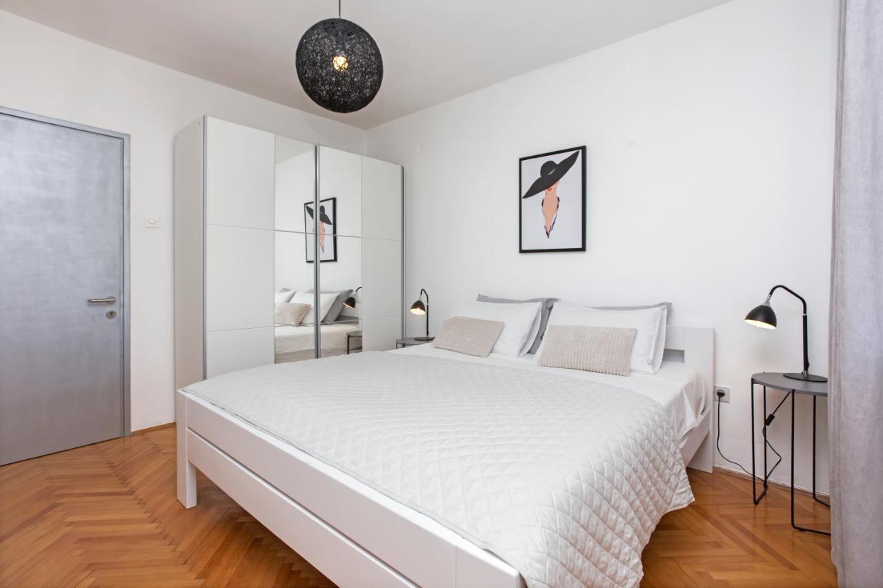 "Andrija" Apartmen'S 班约勒 外观 照片
